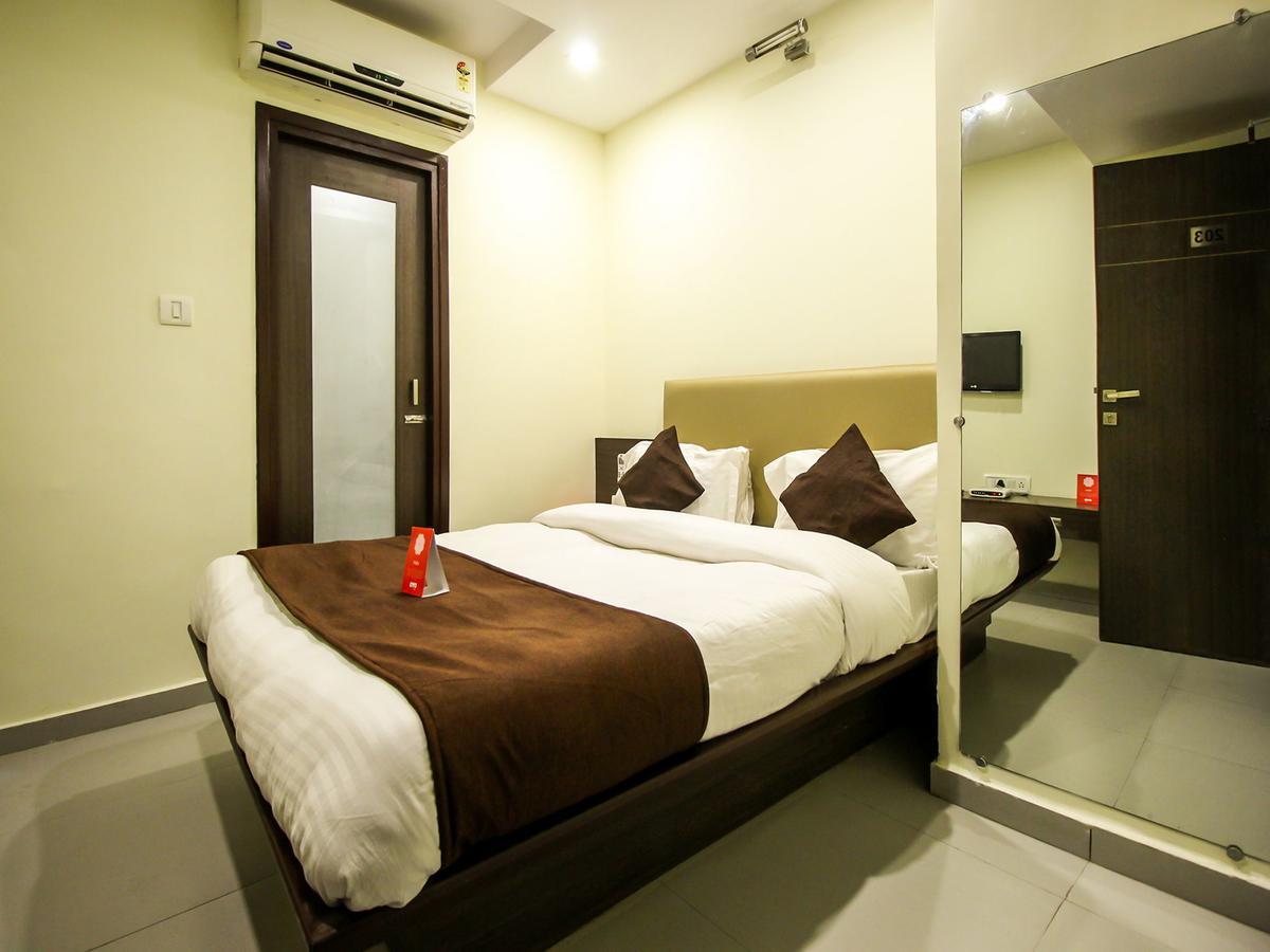 New Rajdhani Hotel Vadodara Esterno foto