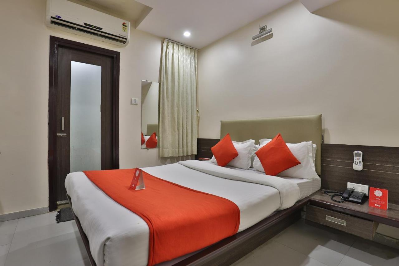New Rajdhani Hotel Vadodara Esterno foto