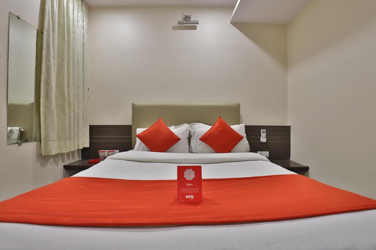 New Rajdhani Hotel Vadodara Esterno foto