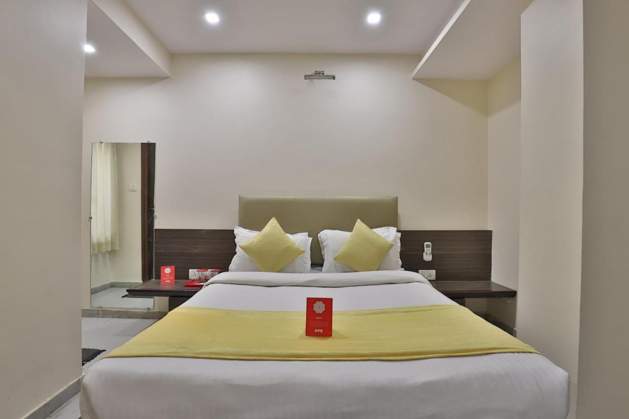 New Rajdhani Hotel Vadodara Esterno foto